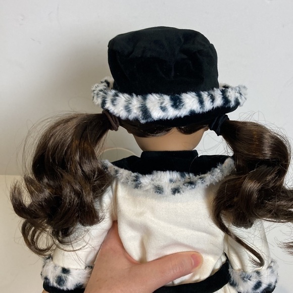American Girl Beforever Samantha Doll In Fancy Coat Set Toy Kids Collectible - Picture 9 of 16